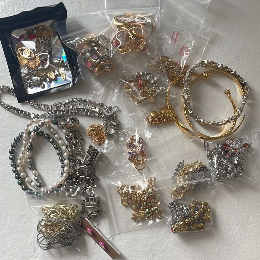 Lot of gold plated & silver jewelry